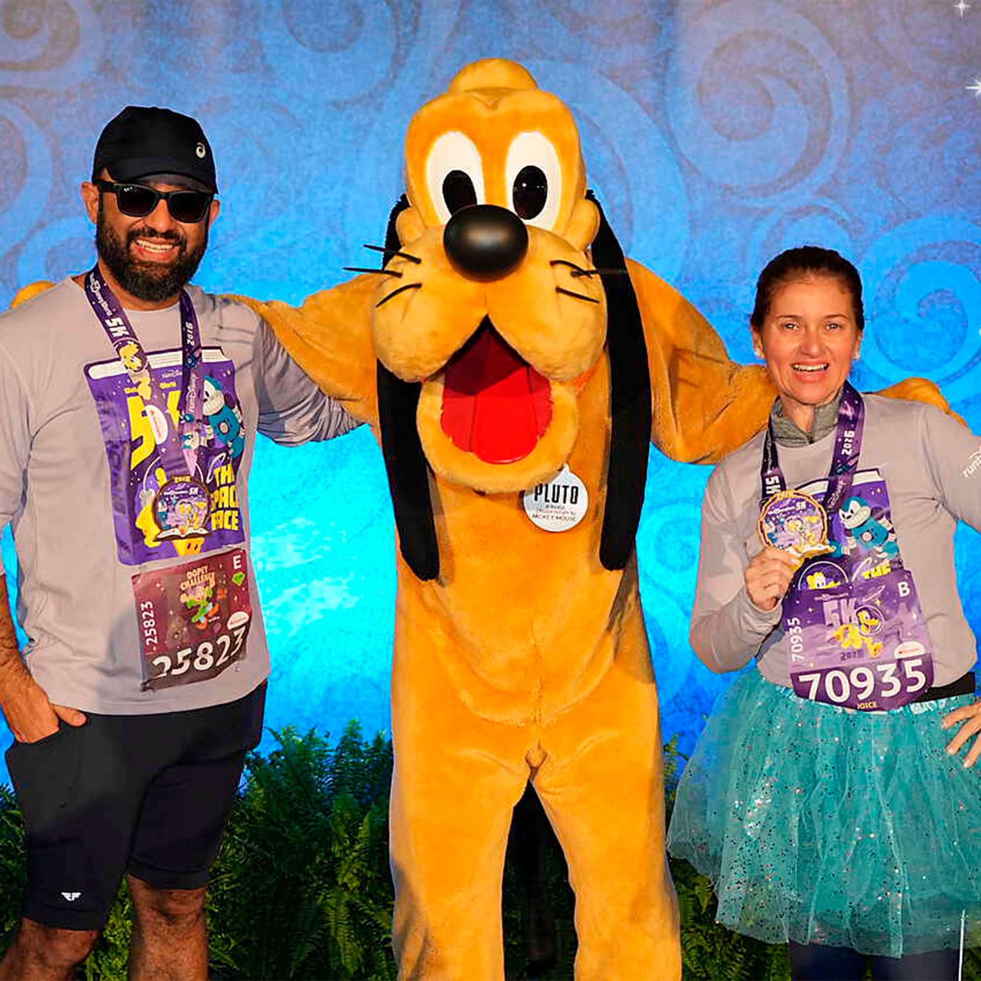 Personagens no percurso runDisney